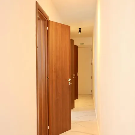 Cosy 2br With Private Balcony In By 360 Estates Apartment *