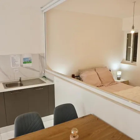Cosy 2br With Private Balcony In By 360 Estates *