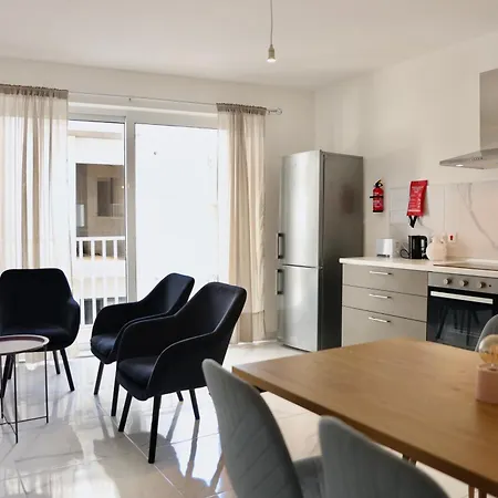 Apartment Cosy 2br With Private Balcony In By 360 Estates