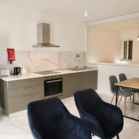 Cosy 2br With Private Balcony In By 360 Estates * Xlendi