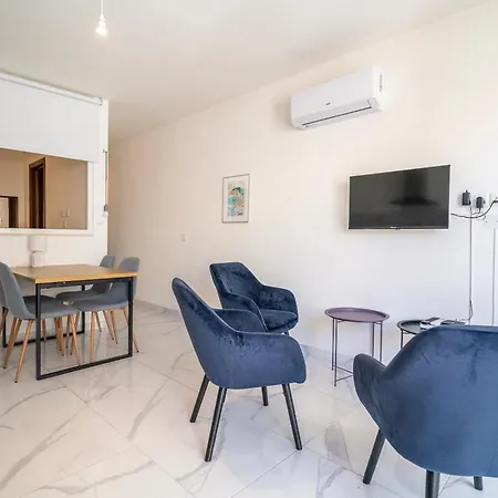 Cozy Apartment With Balcony In Xlendi Bay Gozo Apartment *