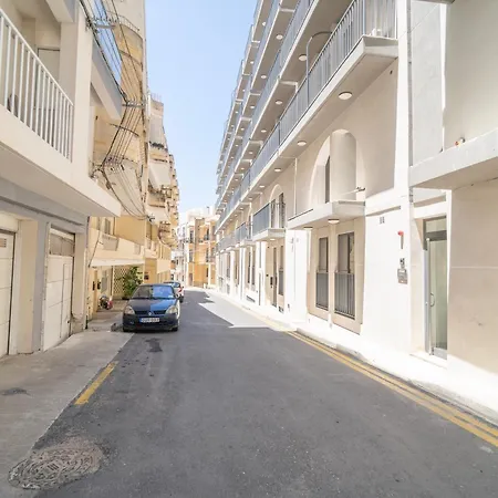 Apartament Cosy 2br With Private Balcony In By 360 Estates *