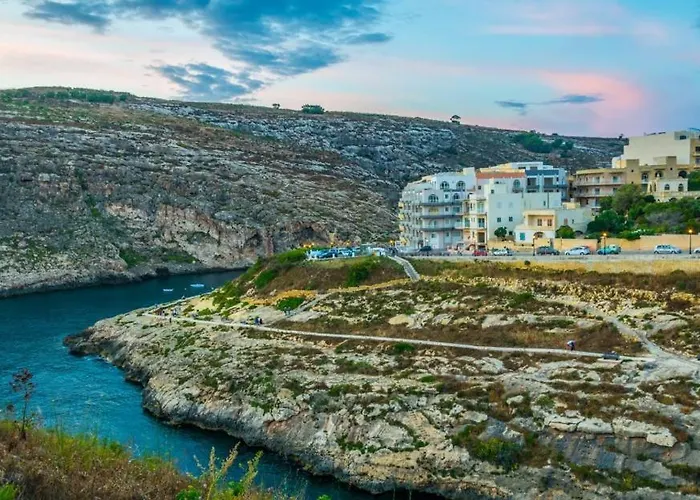 Cosy 2br With Private Balcony In By 360 Estates *