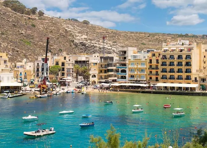 Apartment Cosy 2br With Private Balcony In By 360 Estates *