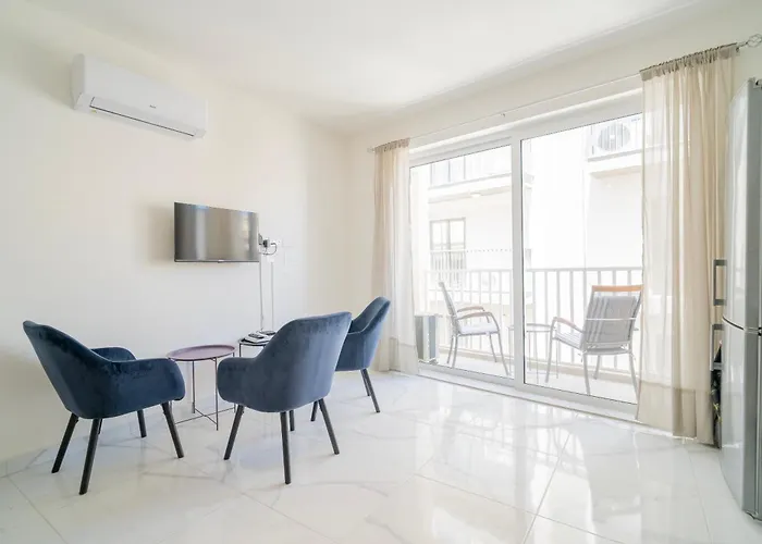 Cosy 2br With Private Balcony In By 360 Estates Xlendi
