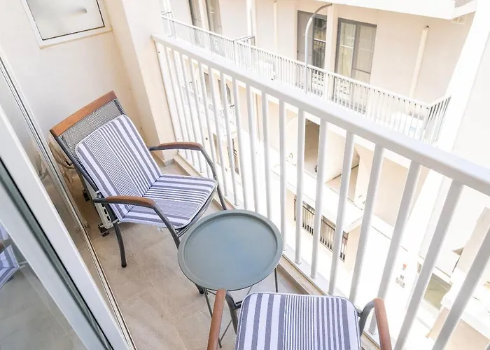 Cosy 2br With Private Balcony In By 360 Estates * Xlendi
