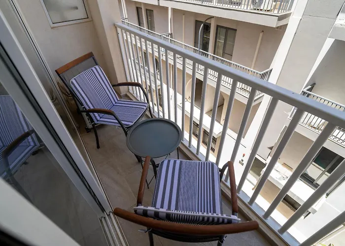 Apartament Cosy 2br With Private Balcony In By 360 Estates Xlendi