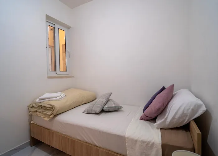 Cosy 2br With Private Balcony In By 360 Estates